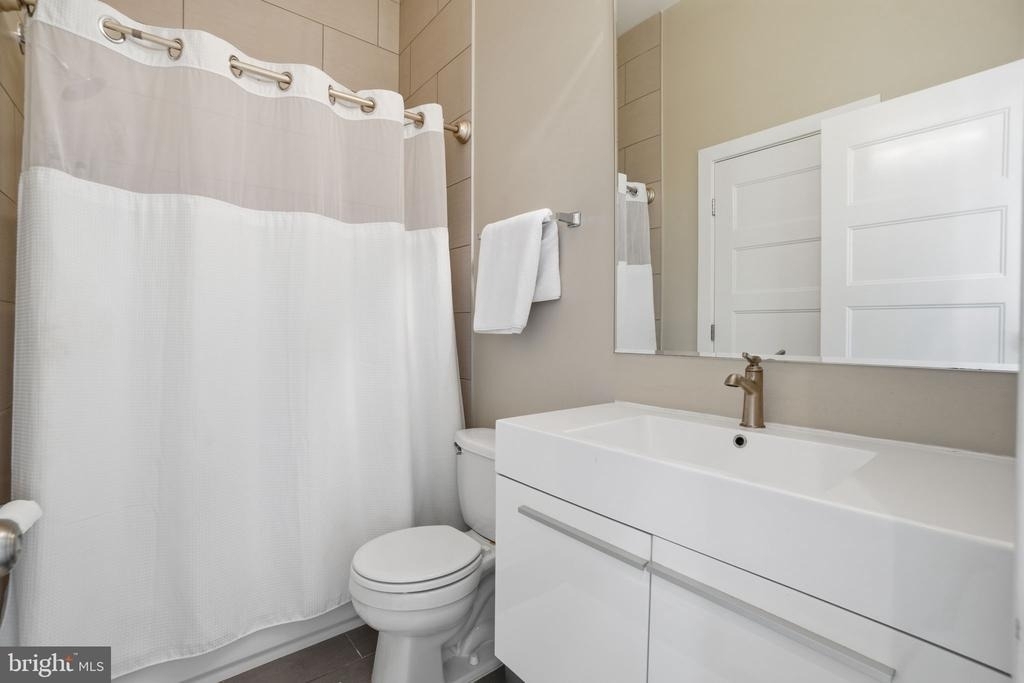 3222 Warder Street Nw - Photo 10
