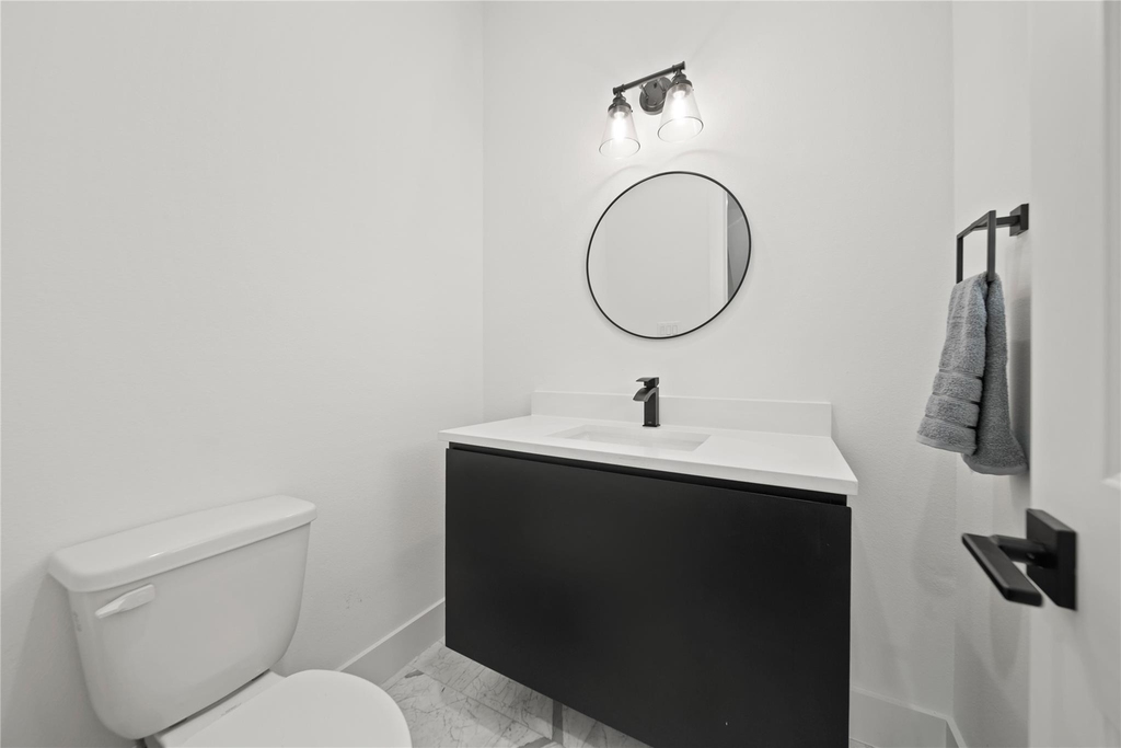 2510 Gray Street - Photo 8