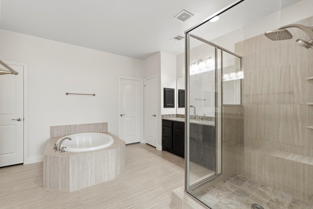 9527 Scanlan Heights Lane - Photo 19