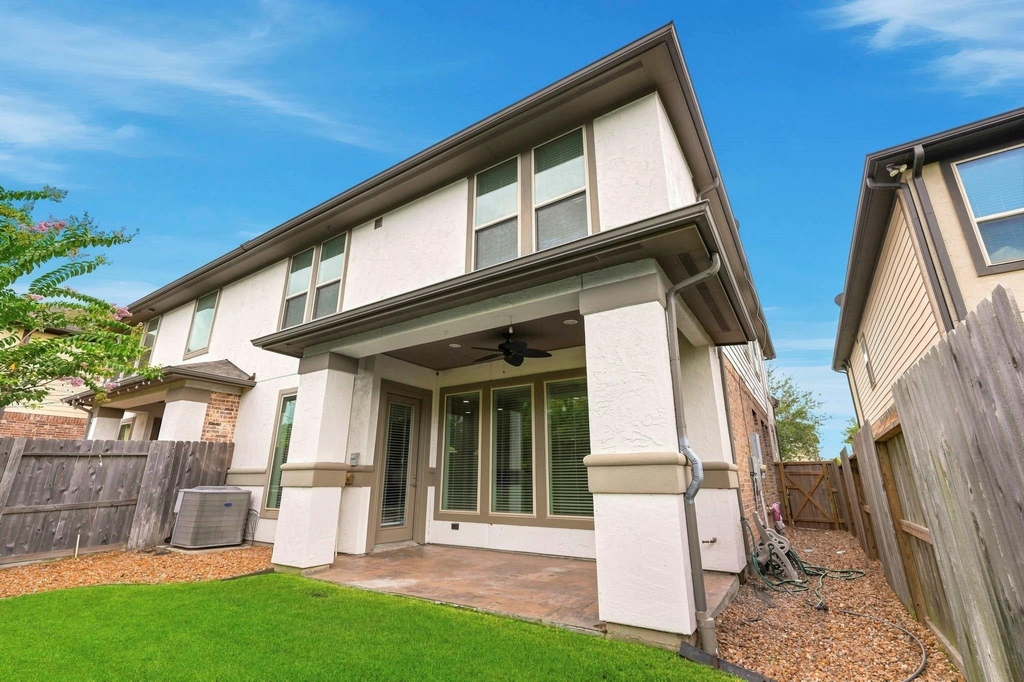 9527 Scanlan Heights Lane - Photo 27