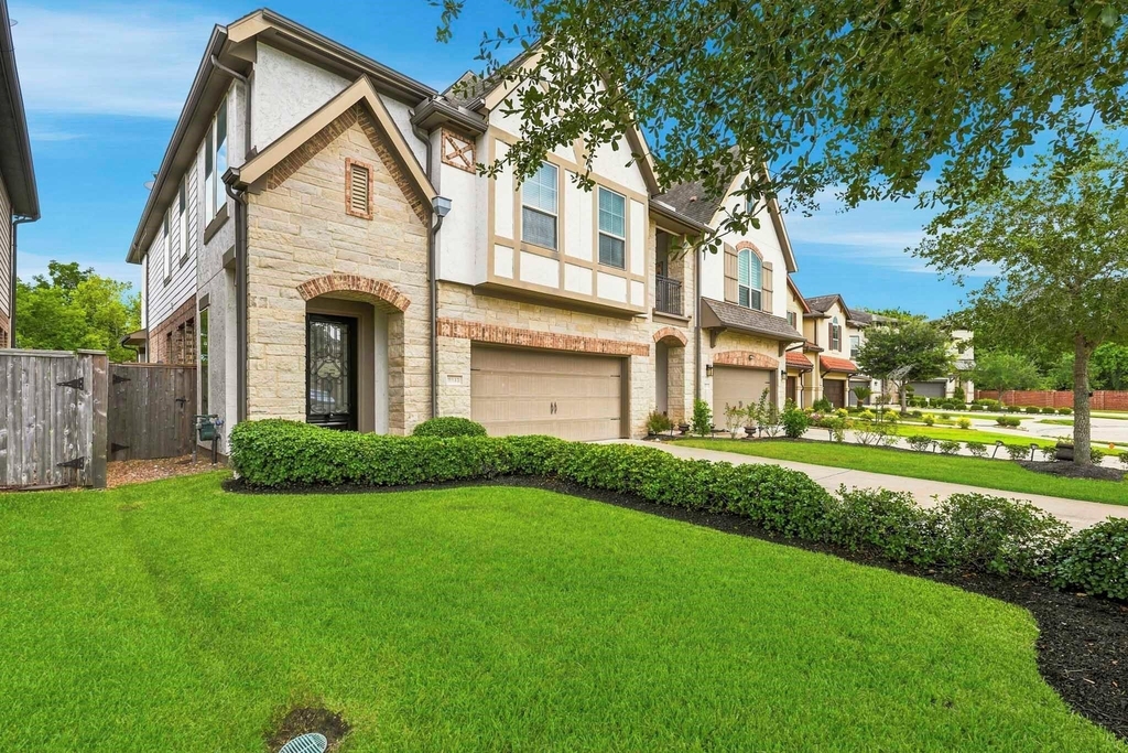 9527 Scanlan Heights Lane - Photo 1
