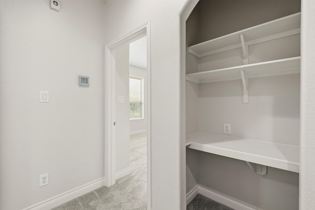 9527 Scanlan Heights Lane - Photo 22