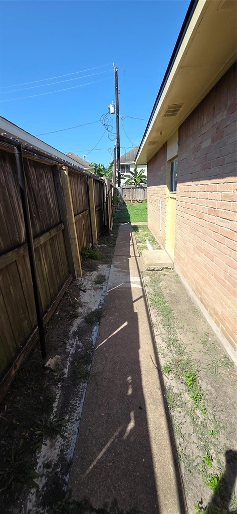 12623 Chiswick Road - Photo 16
