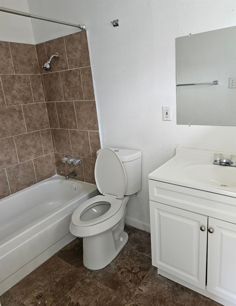 12623 Chiswick Road - Photo 12