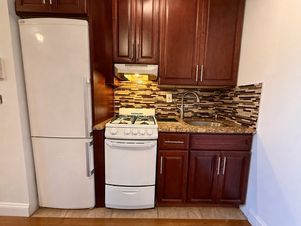 57 Herkimer Street - Photo 2