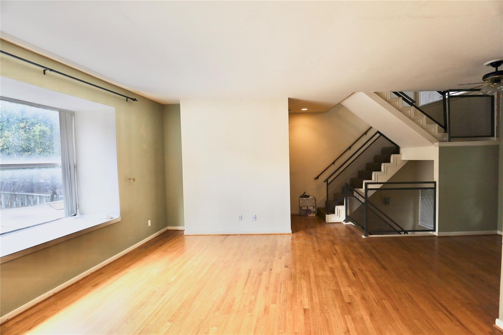 404 Rosalie - Photo 5