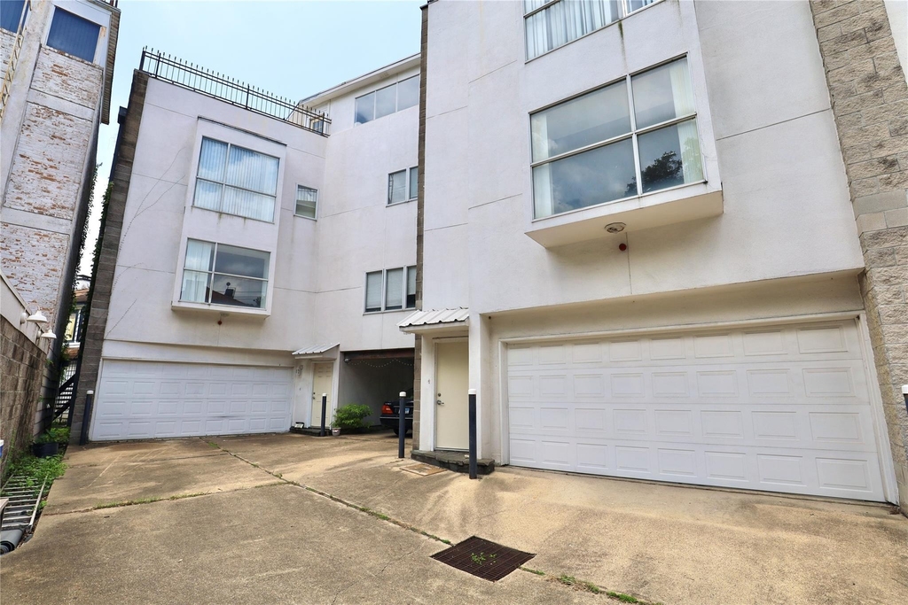404 Rosalie - Photo 0