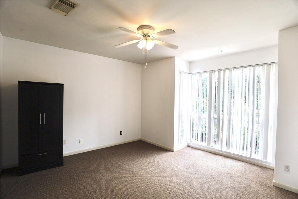 404 Rosalie - Photo 6