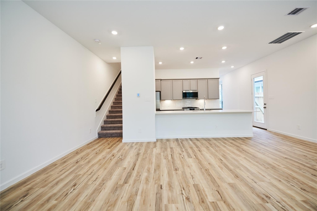 665 Royal Arch Drive - Photo 7