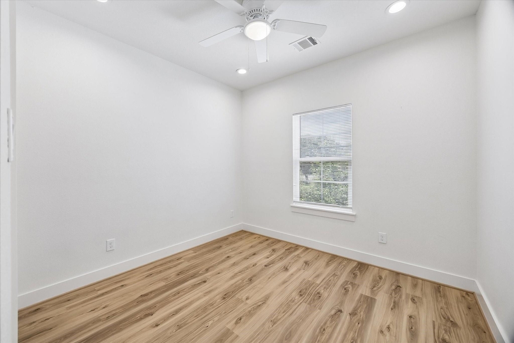 2749 Redrock Street - Photo 20
