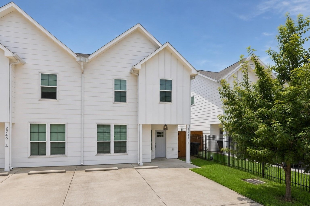 2749 Redrock Street - Photo 1