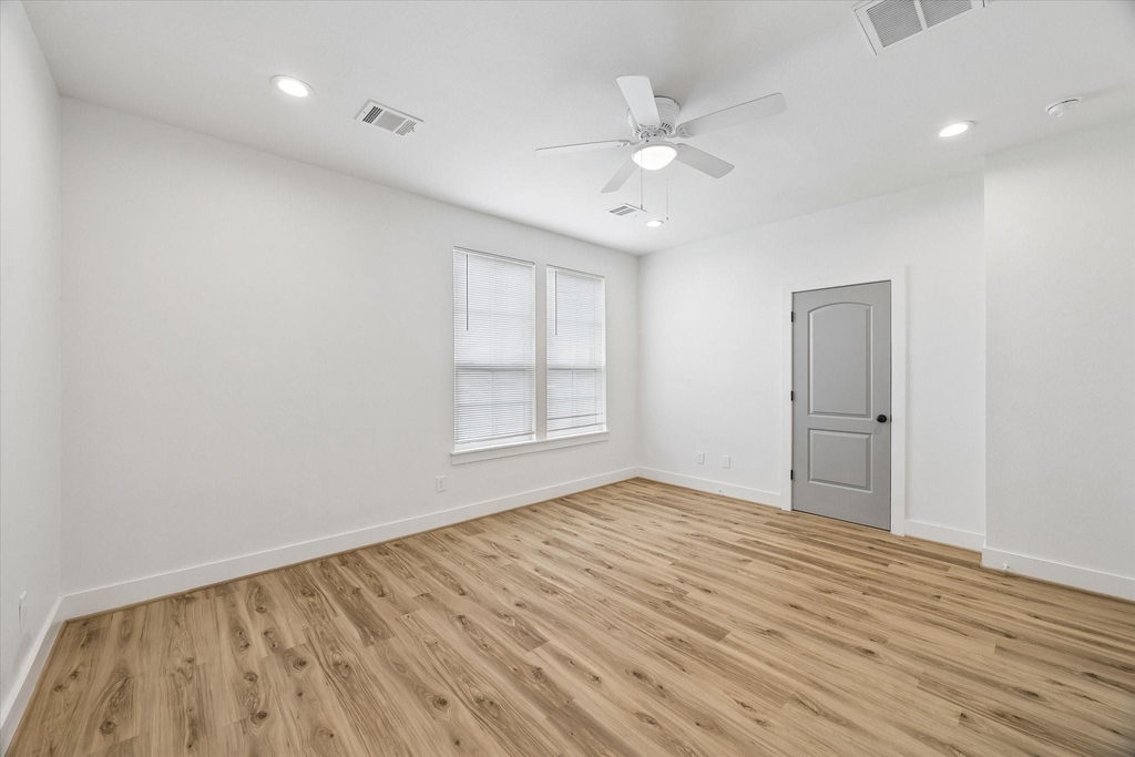 2749 Redrock Street - Photo 14