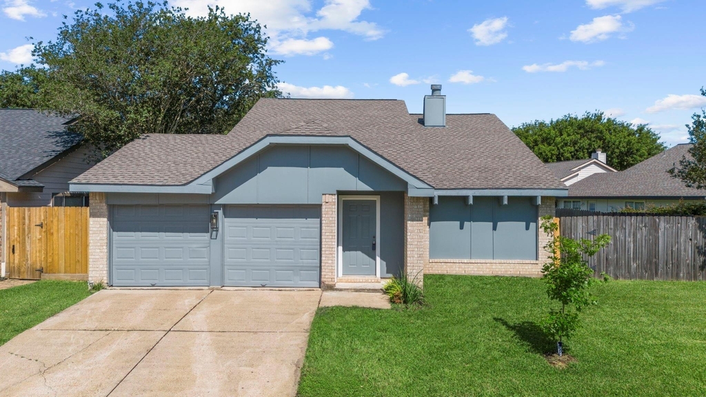 2210 Trail West Street - Photo 0