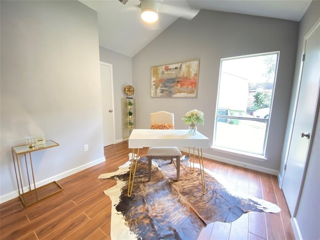 1011 Melford Avenue - Photo 5