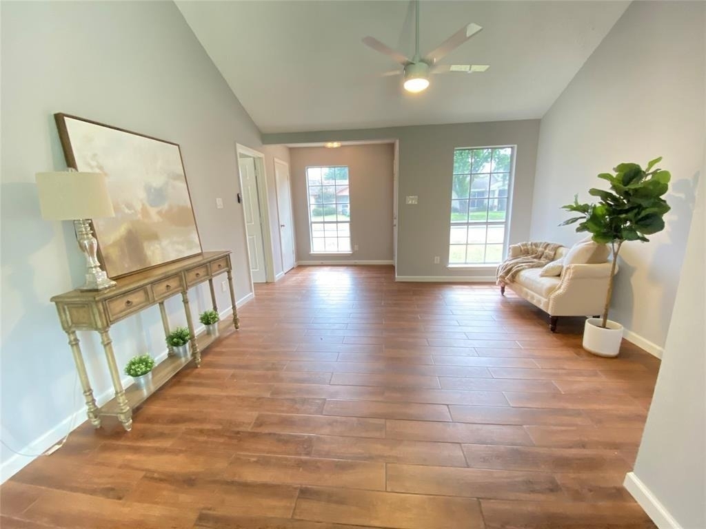 1011 Melford Avenue - Photo 4