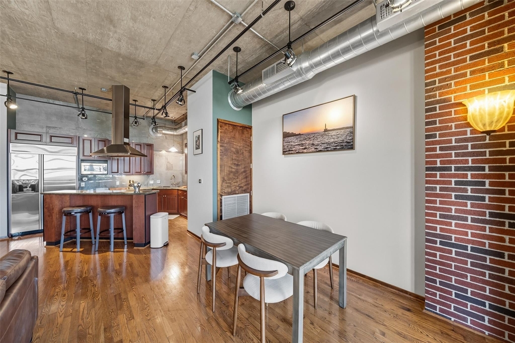 505 Bastrop Street - Photo 9