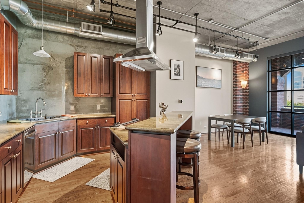 505 Bastrop Street - Photo 6