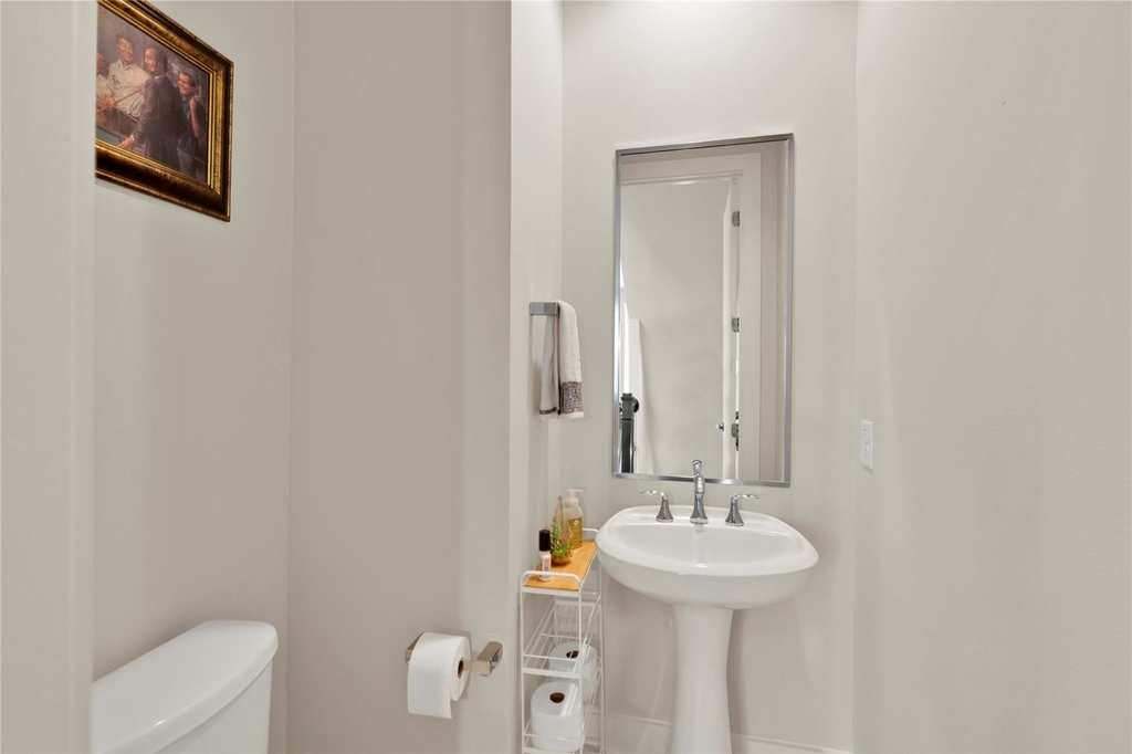 1413 Nagle Street - Photo 12