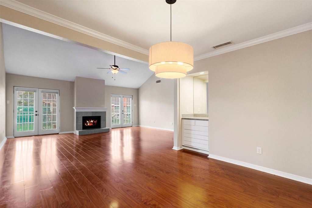 1042 Augusta Drive - Photo 11