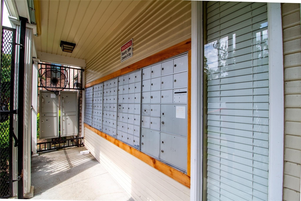 1042 Augusta Drive - Photo 22