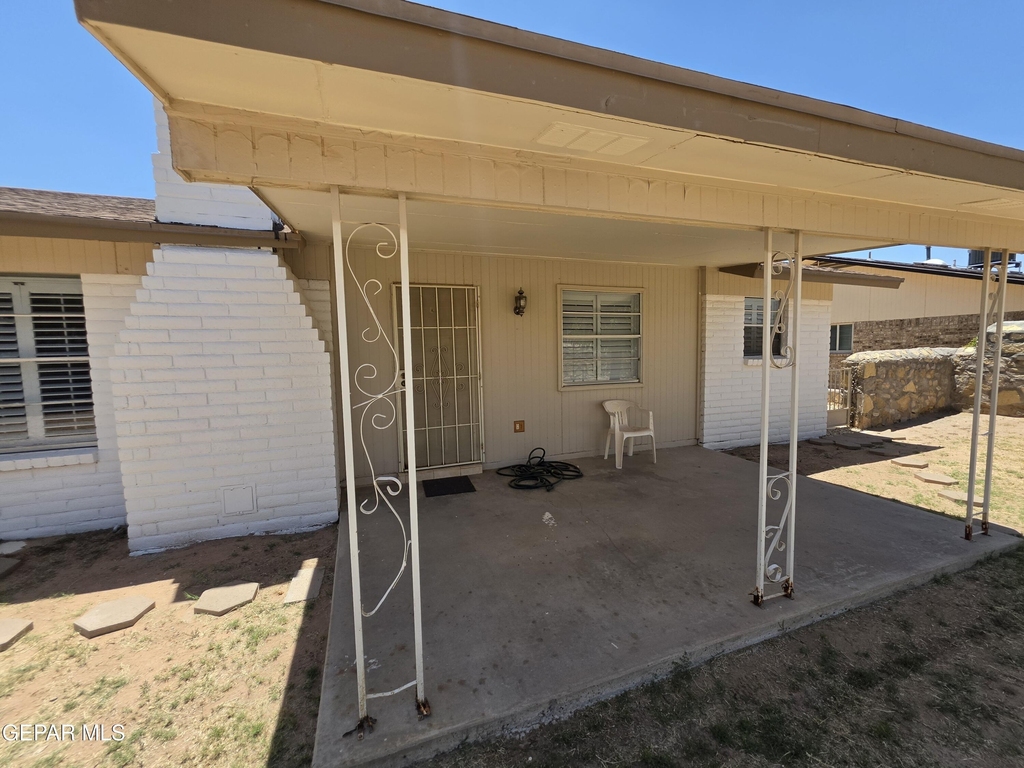 11229 Pony Soldier Avenue - Photo 14