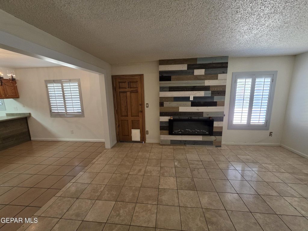 11229 Pony Soldier Avenue - Photo 4