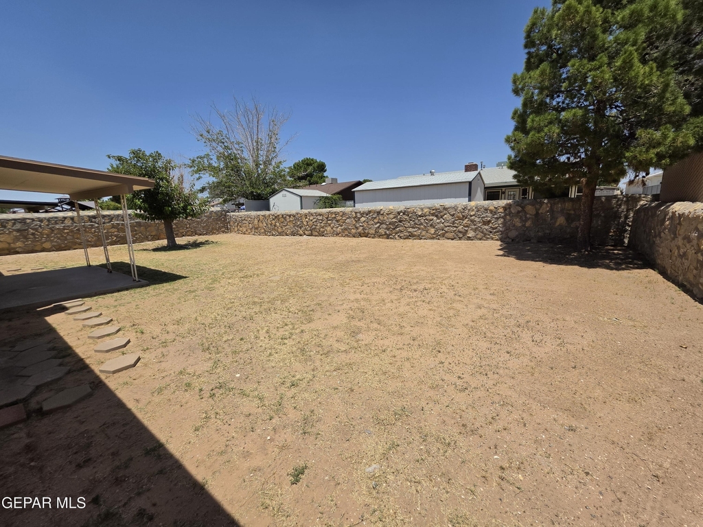 11229 Pony Soldier Avenue - Photo 15