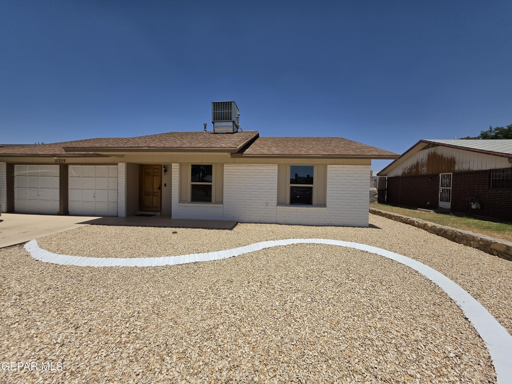 11229 Pony Soldier Avenue - Photo 0