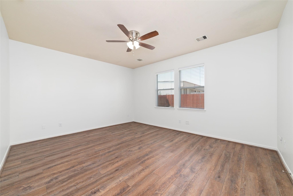 8914 Parlin Ridge Drive - Photo 16