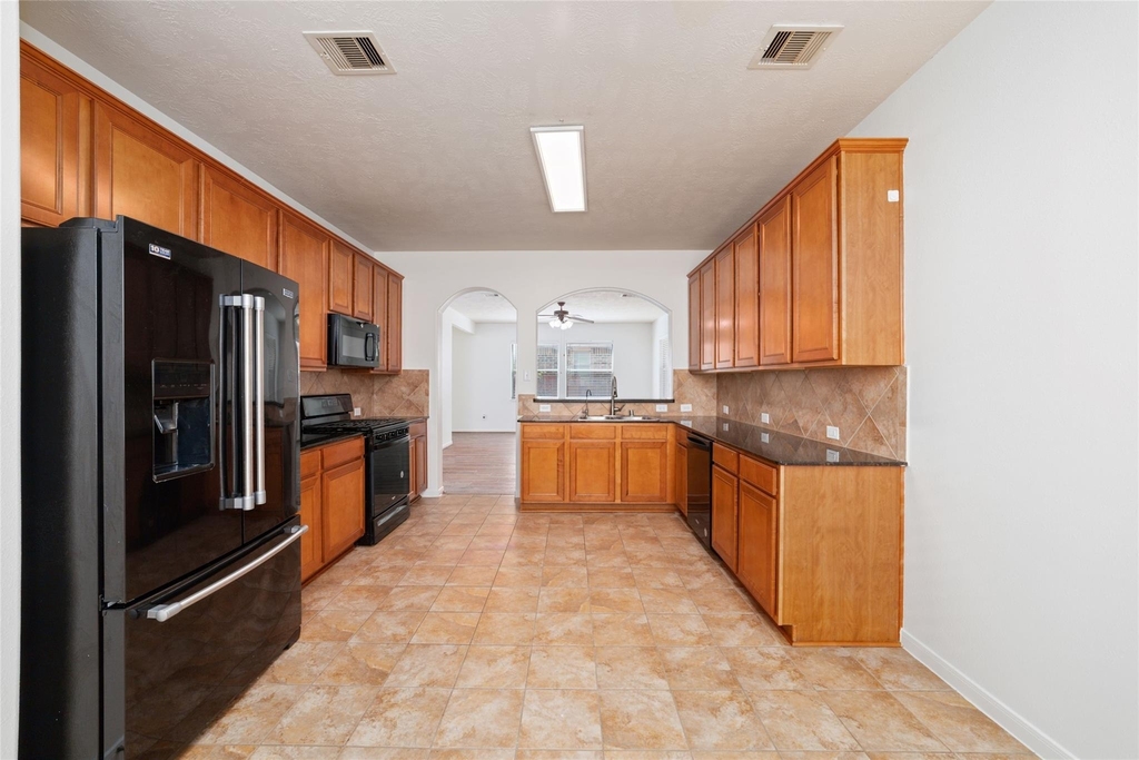 8914 Parlin Ridge Drive - Photo 10