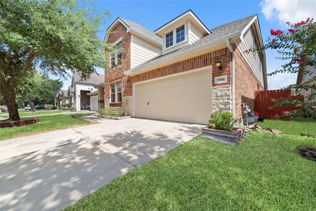 8914 Parlin Ridge Drive - Photo 2