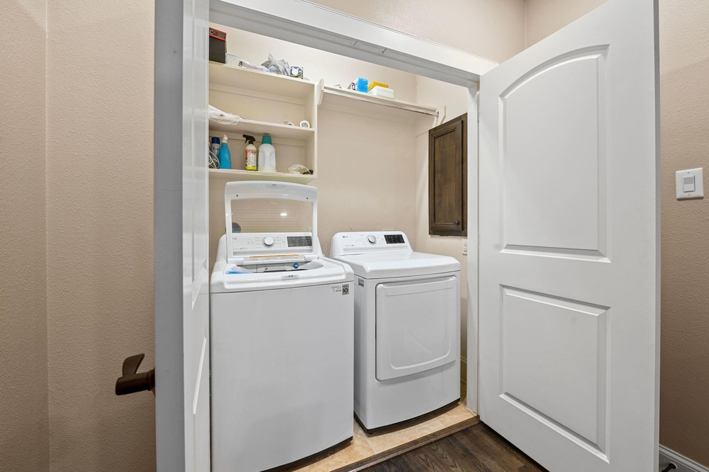 311 Bethje Street - Photo 21
