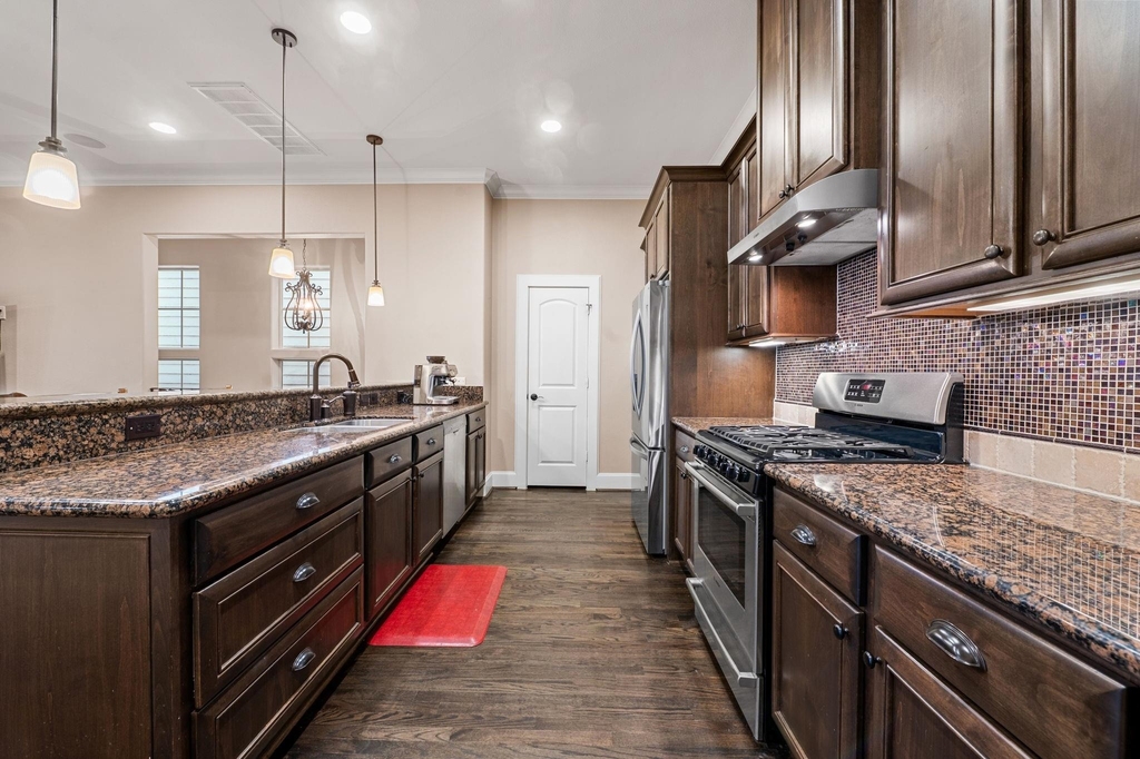 311 Bethje Street - Photo 5