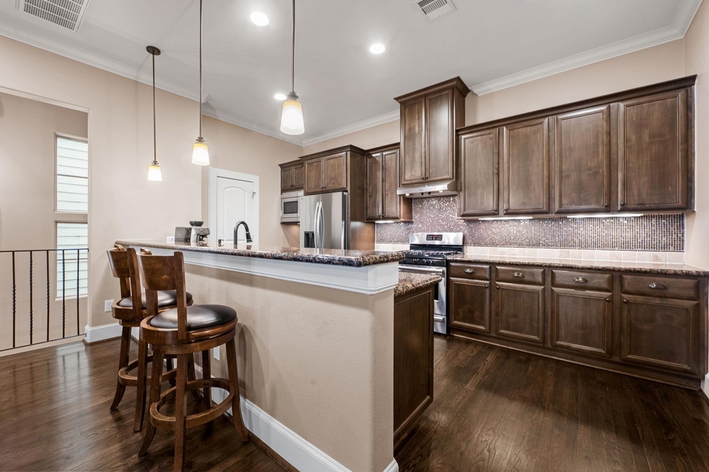 311 Bethje Street - Photo 4