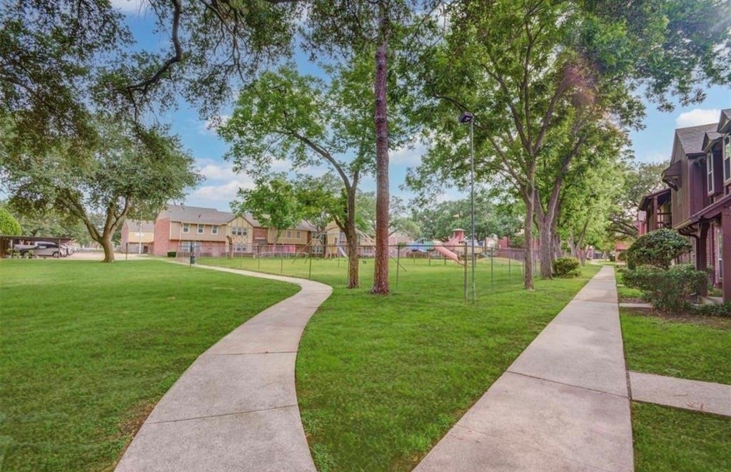 10254 Hammerly Boulevard - Photo 35