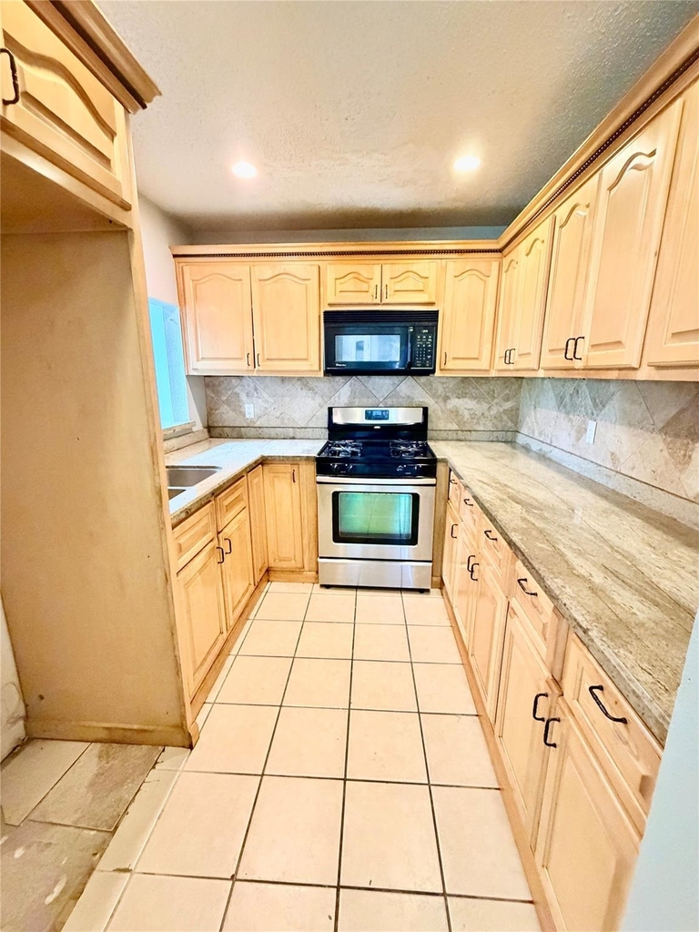 7402 Alegria Drive - Photo 14
