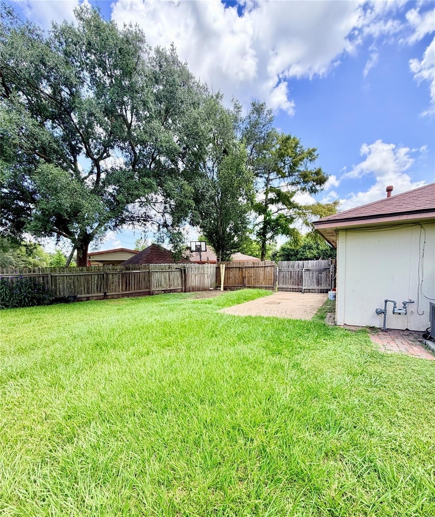 7402 Alegria Drive - Photo 23