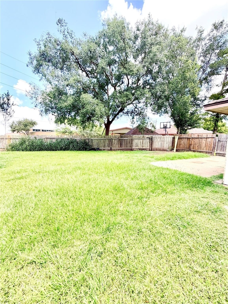 7402 Alegria Drive - Photo 24