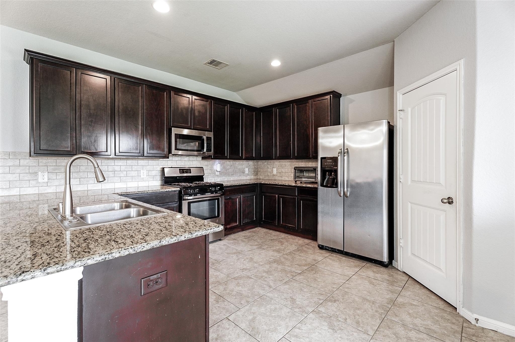 29319 Dunns Creek Court - Photo 4