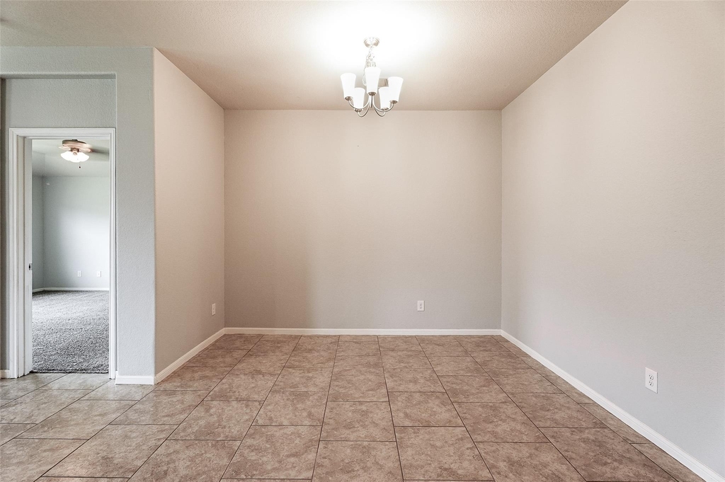 29319 Dunns Creek Court - Photo 8