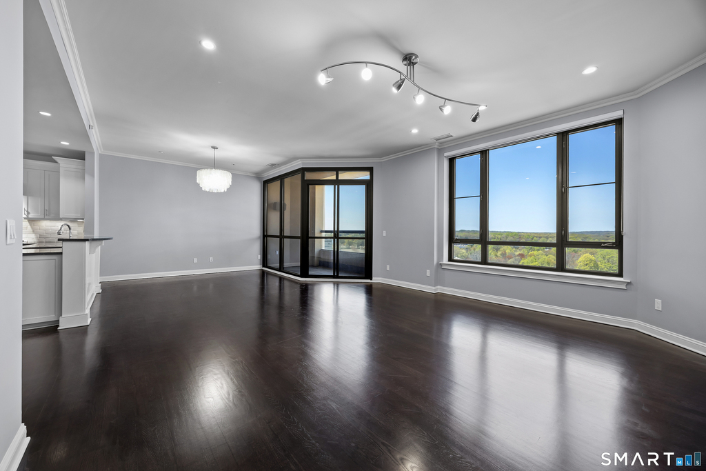 100 Parrott Drive - Photo 5