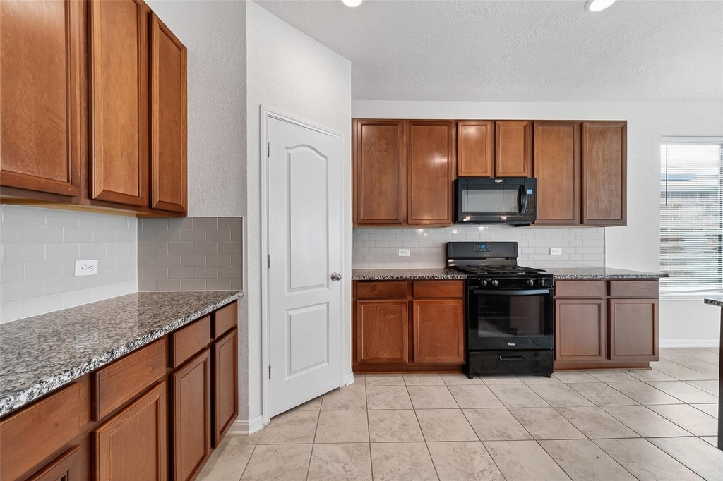 25611 Reign Wayman Court - Photo 8