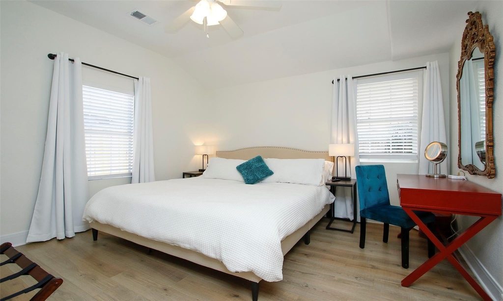 1518 Sabine Street - Photo 23
