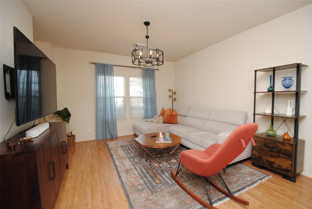 6363 Provident Green Drive - Photo 5