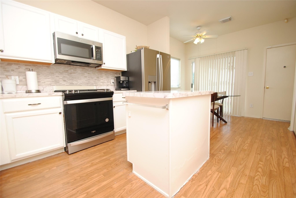 6363 Provident Green Drive - Photo 8