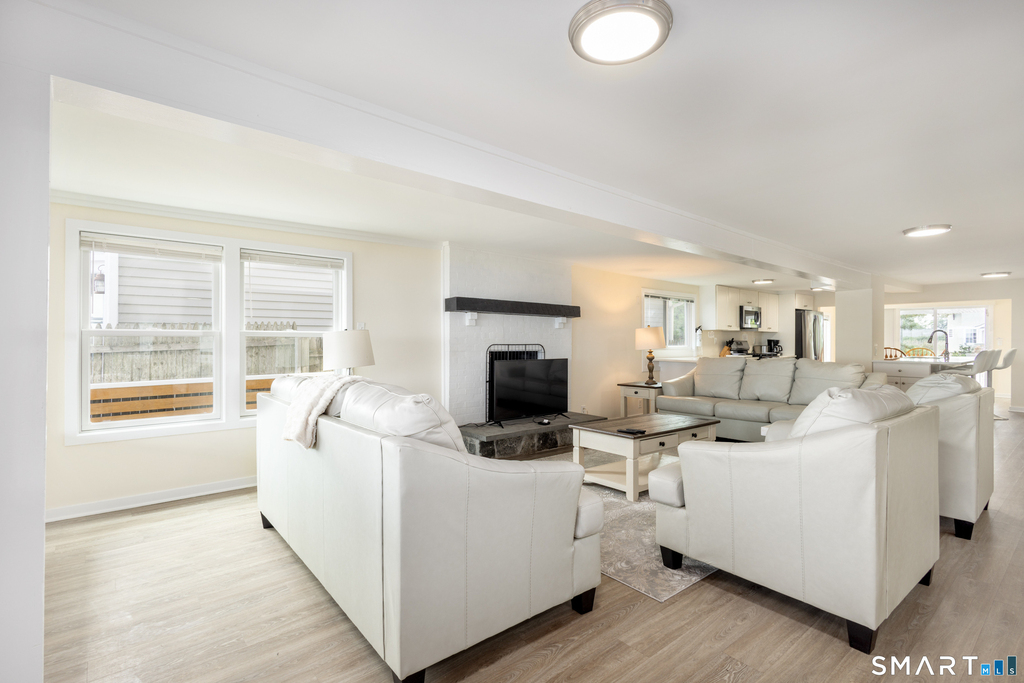 989 Fairfield Beach Road - Photo 7