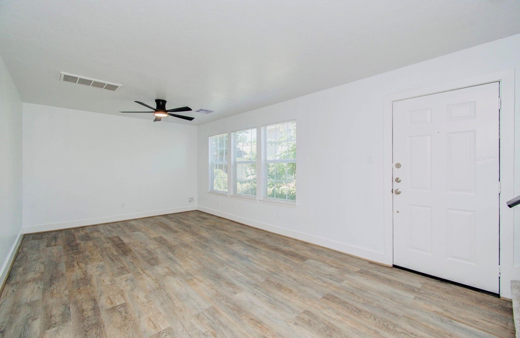6117 Settlers Square Lane - Photo 4