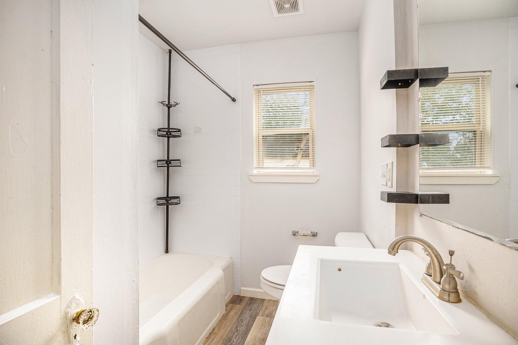 202 Beatrice Street - Photo 9