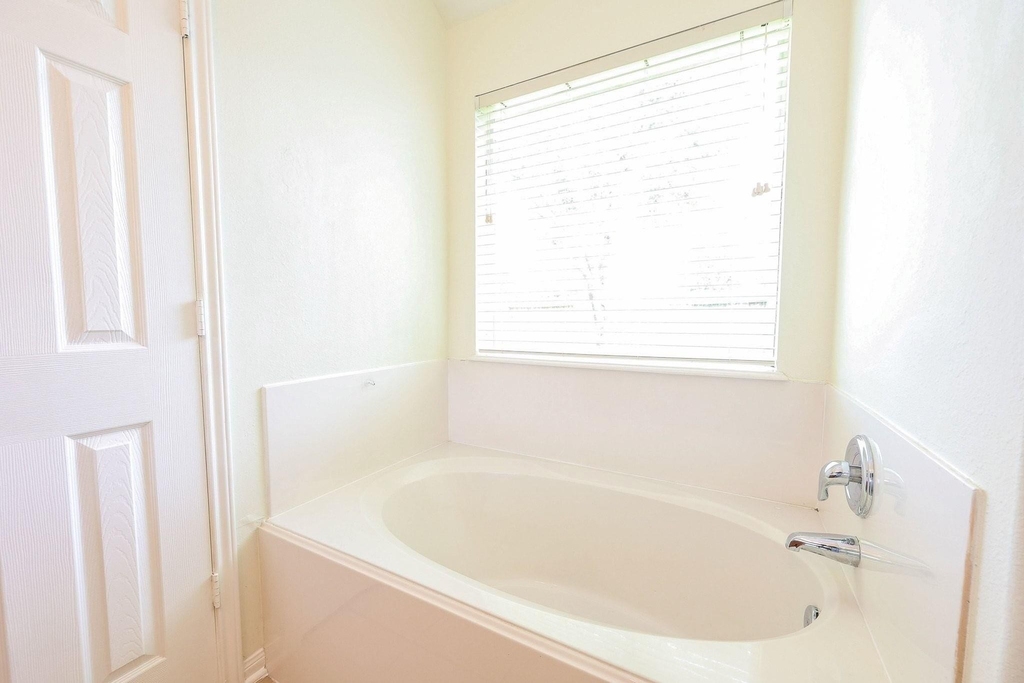 11123 Overland Trail Drive - Photo 11