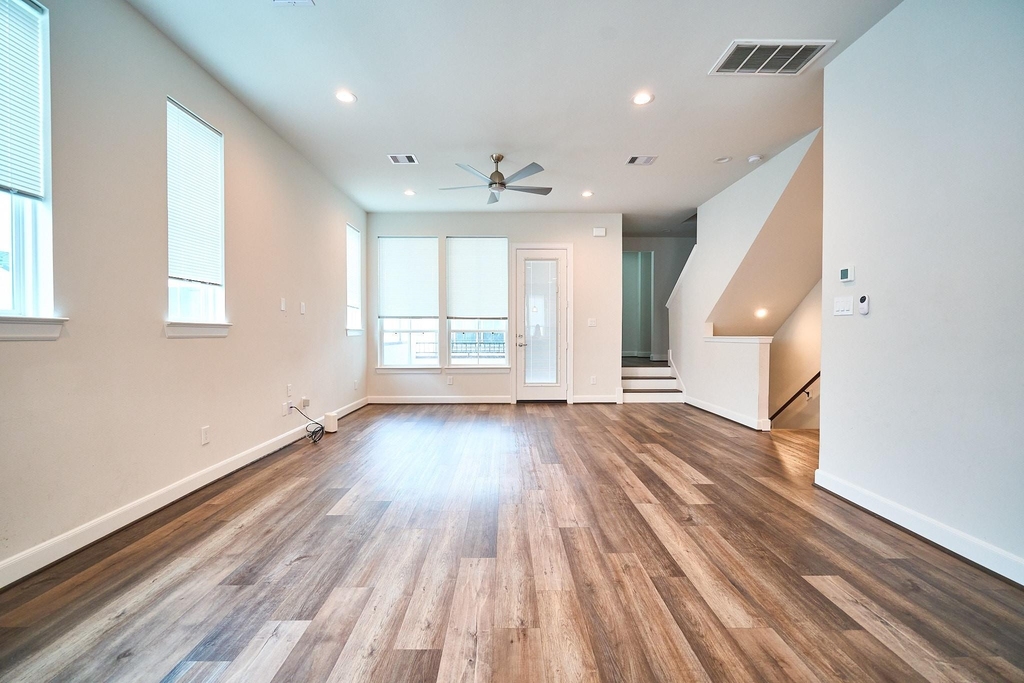 2802 Grand Fountains Drive - Photo 12